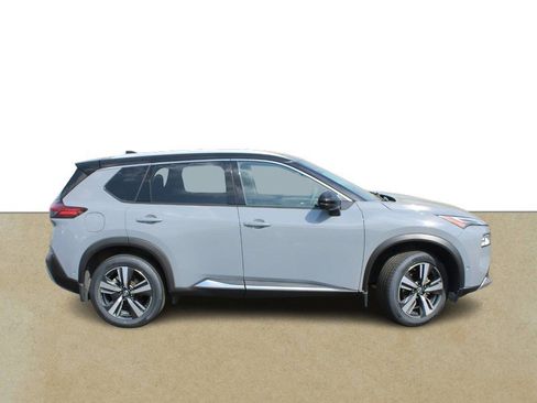 Used 2023 Nissan Rogue Platinum w/ Platinum Premium Package AWD/4WD image 2