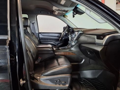 Used 2017 Chevrolet Suburban LT image 13