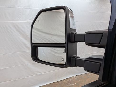 Certified 2019 Ford F250 Lariat w/ Chrome Package image 20