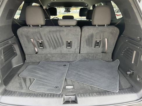 Used 2025 GMC Acadia Elevation image 26