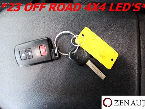 Used 2023 Toyota Tacoma TRD Off-Road image 17