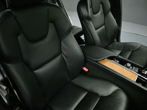 Used 2023 Volvo XC90 B6 Plus w/ Protection Package AWD/4WD image 63
