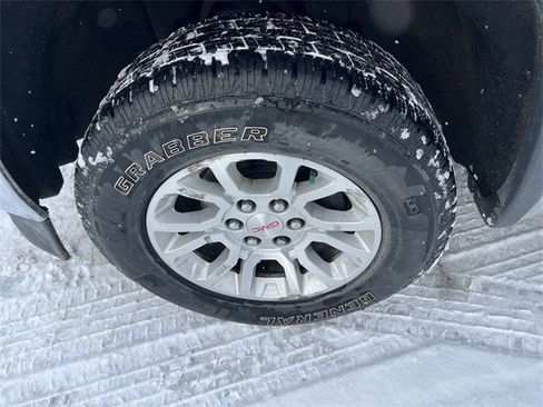 Used 2017 GMC Sierra 1500 SLE w/ SLE Value Package image 12