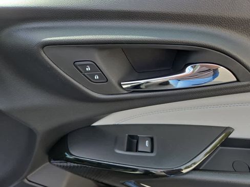 New 2026 Chevrolet Trax LT w/ LT Convenience Package FWD image 40