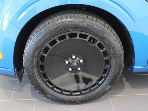 Used 2025 Ford Maverick Lobo AWD/4WD image 27