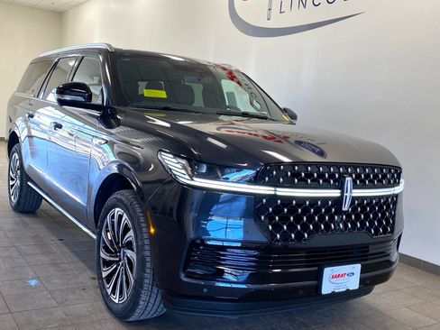 New 2025 Lincoln Navigator L Black Label image 2