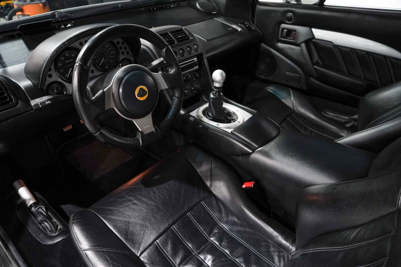 Used 2002 Lotus Esprit RWD image 2