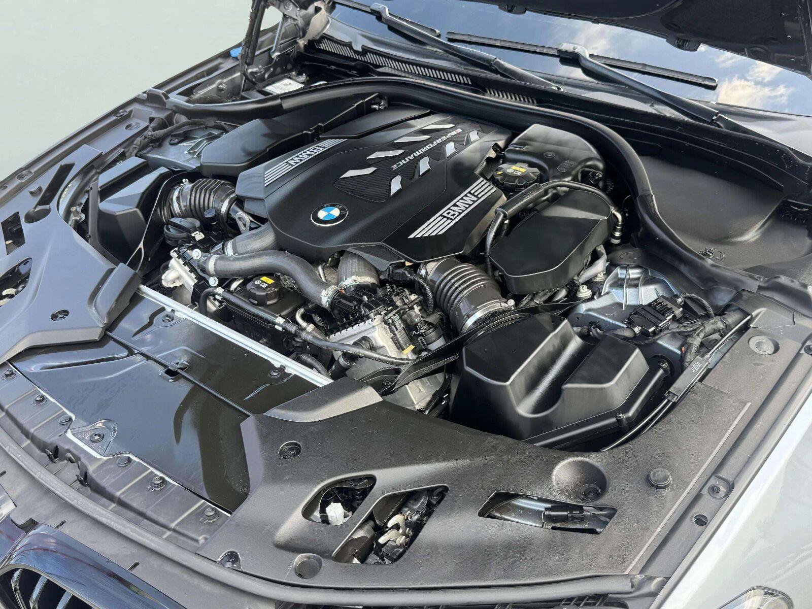 Used 2021 BMW M550i xDrive w/ Dynamic Handling Package AWD/4WD image 51