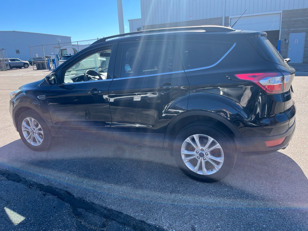 Used 2018 Ford Escape SE FWD image 7