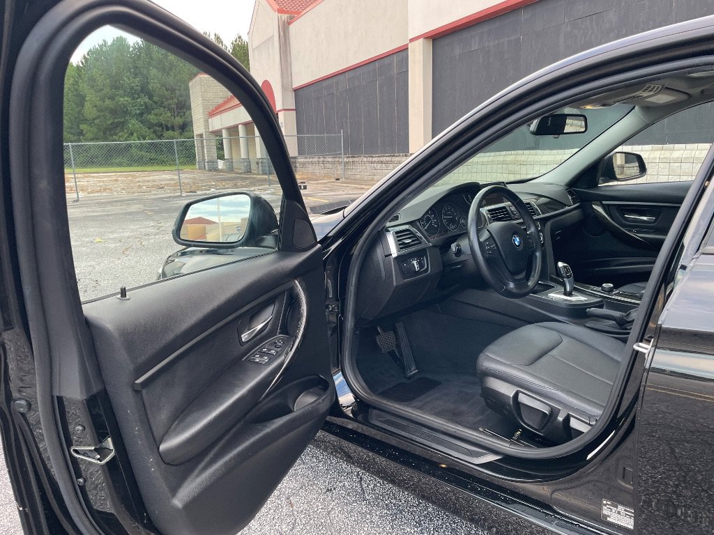 Used 2016 BMW 320i Sedan RWD image 15