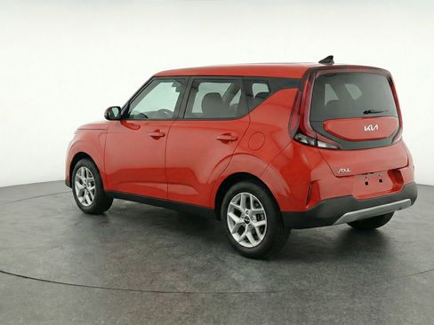 Used 2025 Kia Soul LX w/ LX Technology Package image 6