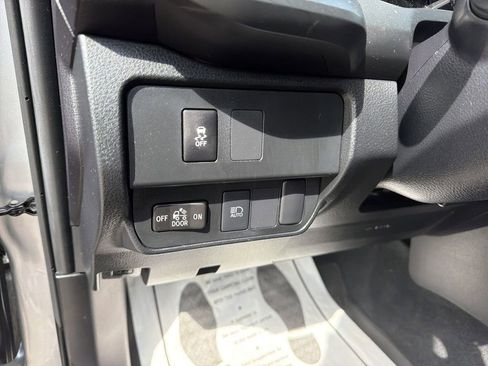 Used 2023 Toyota Tacoma SR w/ SR Convenience Package RWD image 17