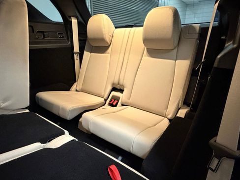 Used 2026 Mercedes-Benz GLE 350 4MATIC image 42