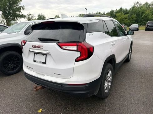 Used 2022 GMC Terrain SLE w/ Driver Convenience Package AWD/4WD image 8