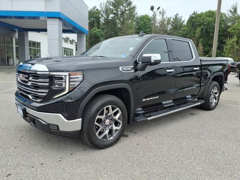 Used 2022 GMC Sierra 1500 SLT w/ SLT Convenience Package AWD/4WD image 8