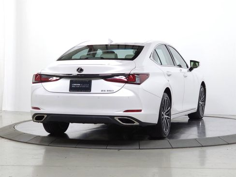 Used 2024 Lexus ES 350 w/ Premium Package FWD image 9