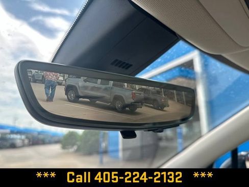 Used 2023 Buick Enclave Avenir AWD/4WD image 32