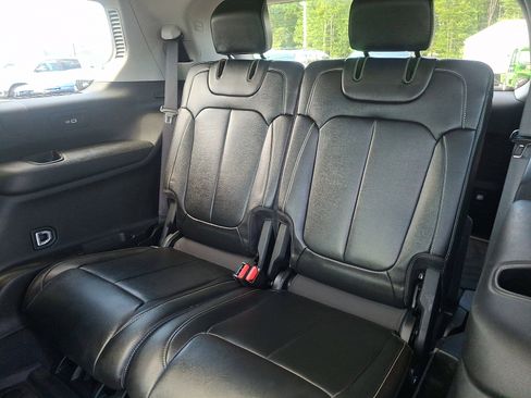 Used 2023 Jeep Grand Cherokee L Limited w/ MOPAR Finishing Package AWD/4WD image 11