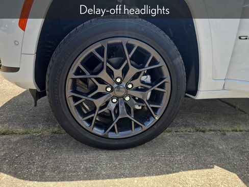 New 2025 Jeep Grand Cherokee L Summit w/ Obsidian Package image 41