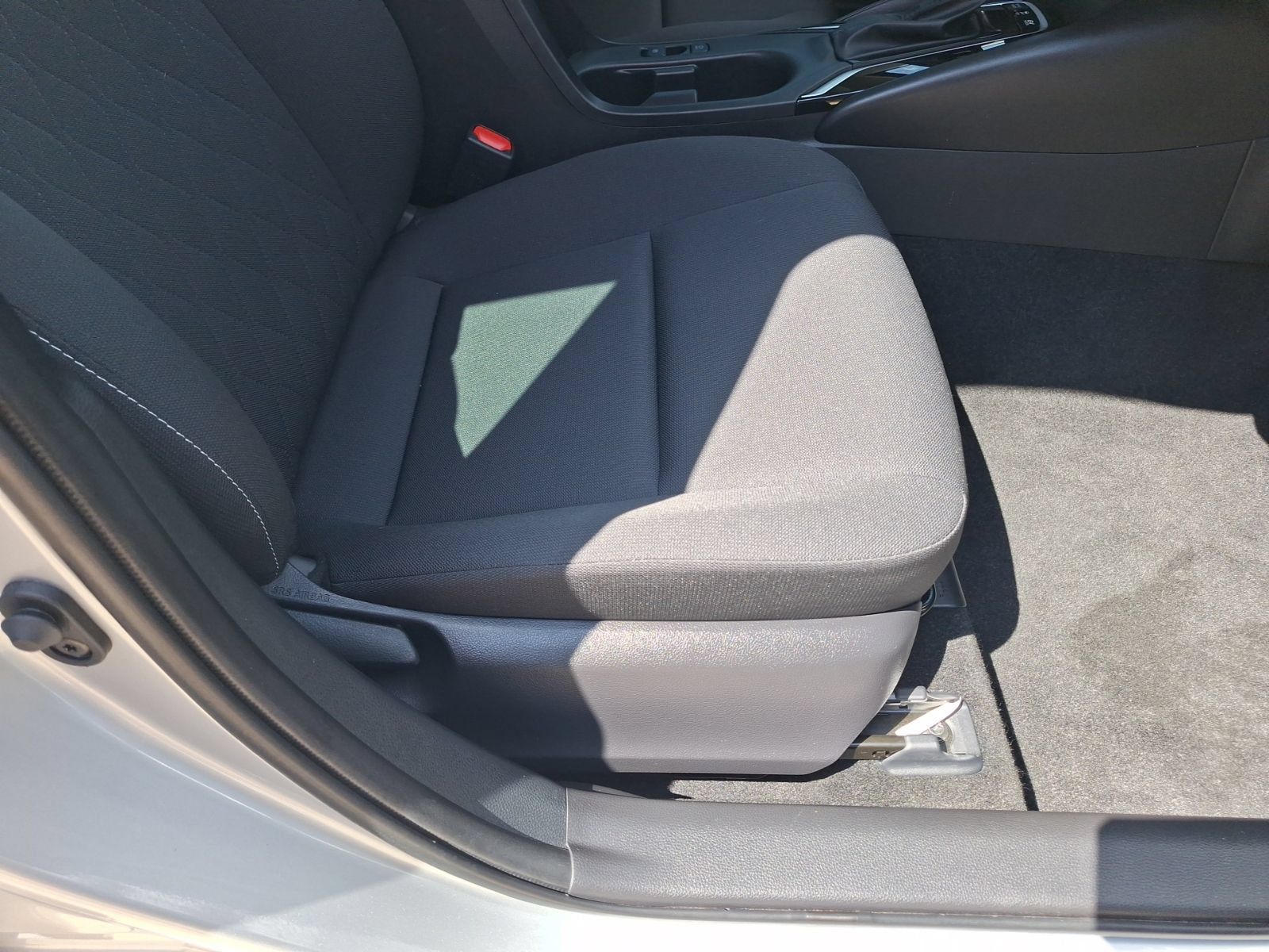 Used 2026 Toyota Corolla LE FWD image 33