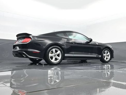 Used 2019 Ford Mustang Coupe RWD image 21