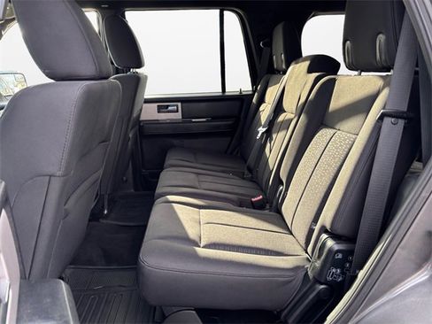 Used 2017 Ford Expedition XLT image 13