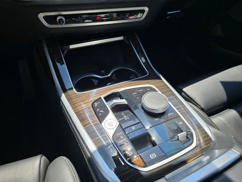 Used 2023 BMW X7 xDrive40i image 34