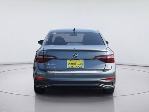 Used 2024 Volkswagen Jetta Sport FWD image 7