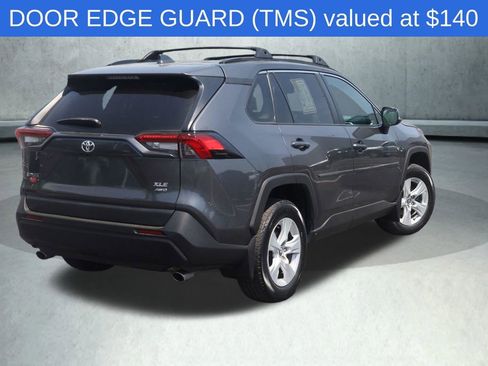 Used 2021 Toyota RAV4 XLE w/ Convenience Package AWD/4WD image 11
