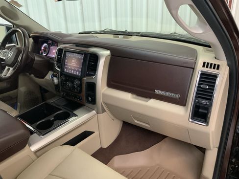 Used 2015 RAM 1500 Laramie w/ Convenience Group AWD/4WD image 7