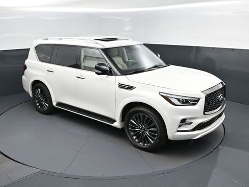 Used 2024 INFINITI QX80 Premium Select w/ Cargo Package image 39