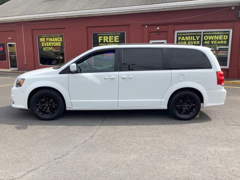 Used 2019 Dodge Grand Caravan GT FWD image 4