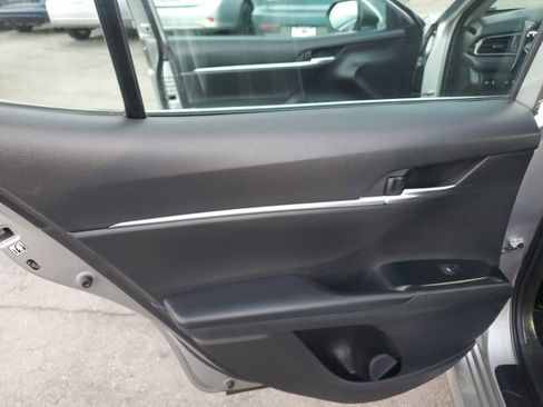 Used 2019 Toyota Camry LE image 15