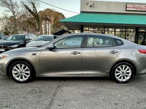 Used 2018 Kia Optima LX w/ 17" Alloy Wheels Package image 6