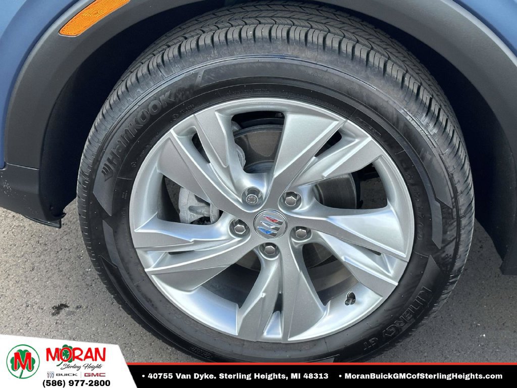 Certified 2025 Buick Encore GX Preferred w/ Comfort Package FWD image 8