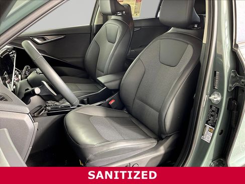 Used 2023 Kia Niro EX FWD image 19