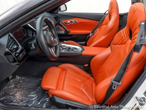 Used 2020 BMW Z4 M40i w/ Executive Package image 10