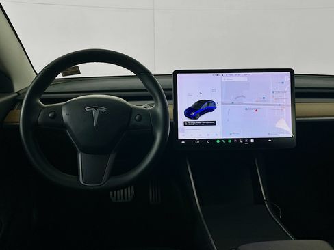 Used 2020 Tesla Model 3 Standard Range RWD image 17