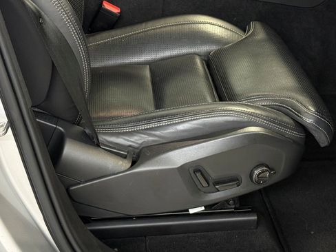 Used 2021 Volvo XC60 T6 Inscription image 12