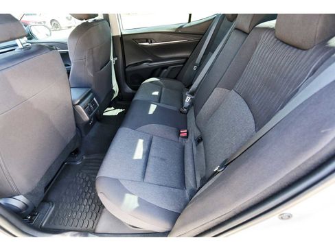 Used 2025 Toyota Camry LE image 12