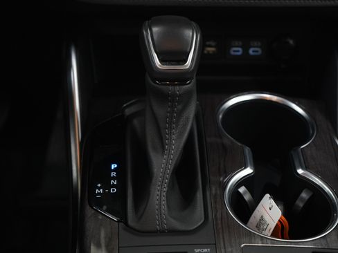 Used 2024 Toyota Highlander Limited AWD/4WD image 22