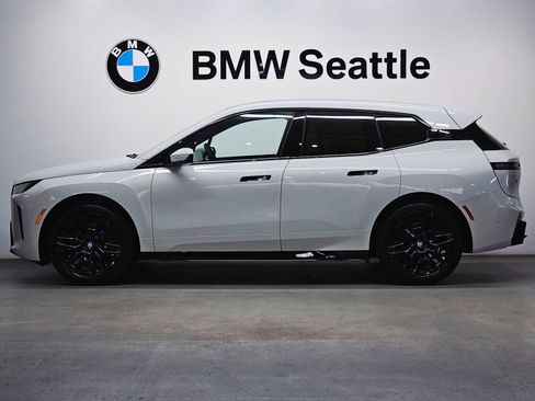 New 2026 BMW iX xDrive45 w/ M Sport Package image 3