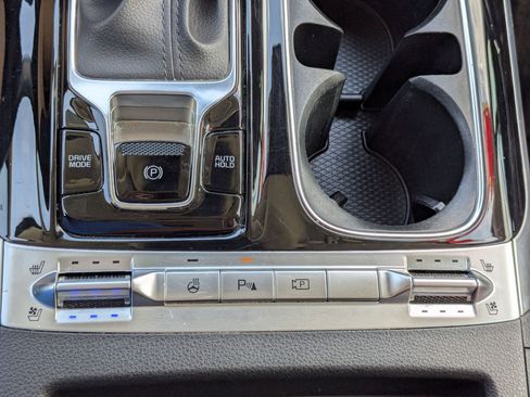 Used 2024 Kia Carnival SX Prestige FWD image 23