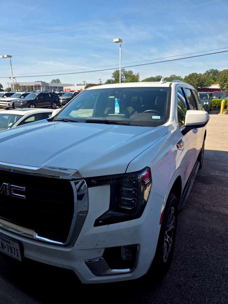 Used 2022 GMC Yukon XL SLE RWD image 2
