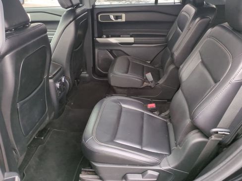 Used 2020 Ford Explorer XLT w/ Equipment Group 202A image 19