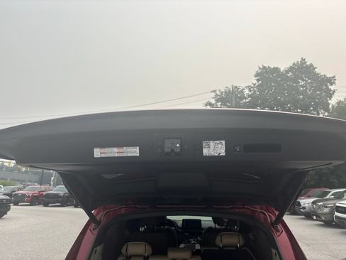 Used 2021 Toyota Sienna XLE FWD image 12