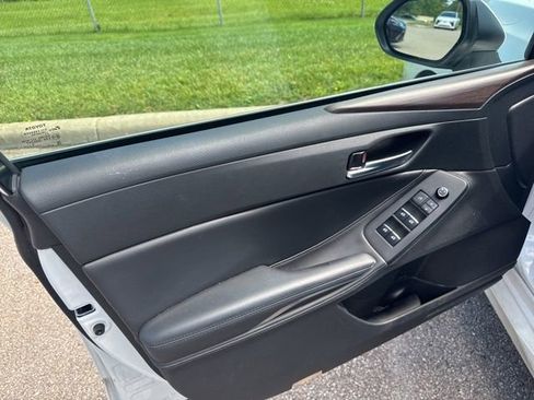Used 2021 Toyota Avalon XLE AWD/4WD image 9