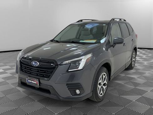 Used 2024 Subaru Forester Premium image 7