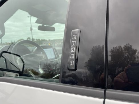 Used 2022 Ford F250 Lariat w/ Lariat Ultimate Package image 24