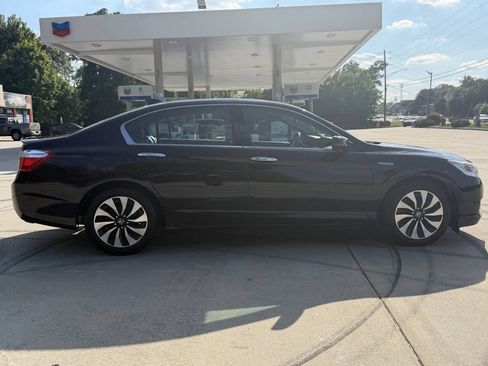 Used 2015 Honda Accord Touring image 22